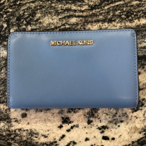 Michael Kors Wallet - Picture 1 of 4